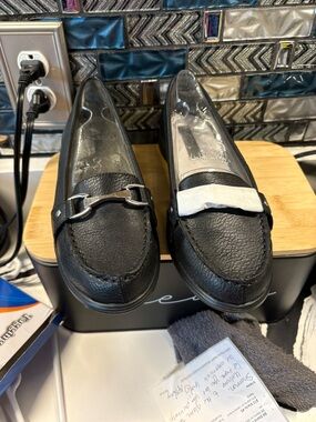 Black Rubber Sole Shoe - US 8.5 / EU 39